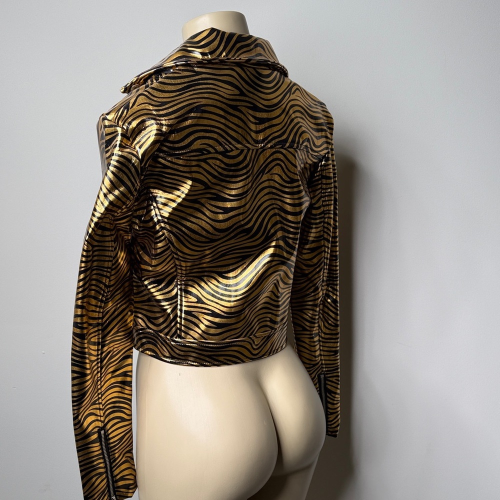 AKIRA Gold and Black Zebra-Print Cropped Moto Jacket - Picture 4 of 7